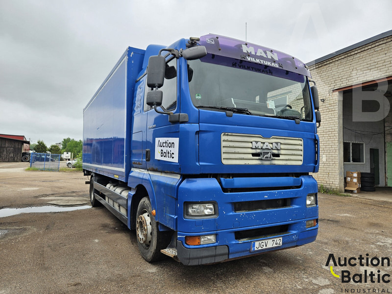 MAN TGA18.360 - משאית תיבה: תמונה 2 MAN TGA18.360 - משאית תיבה: תמונה 2
