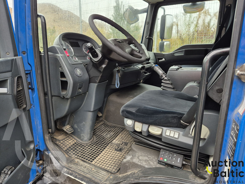 MAN TGL12.220 BL - משאית תיבה: תמונה 5 MAN TGL12.220 BL - משאית תיבה: תמונה 5