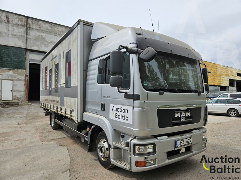 MAN TGL8.250 - משאית וילונות צד: תמונה 1 MAN TGL8.250 - משאית וילונות צד: תמונה 1