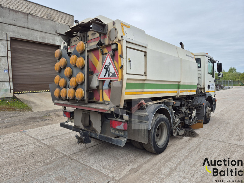 MAN TGM15.250 4X2 BL - מטאטא כבישים: תמונה 3 MAN TGM15.250 4X2 BL - מטאטא כבישים: תמונה 3