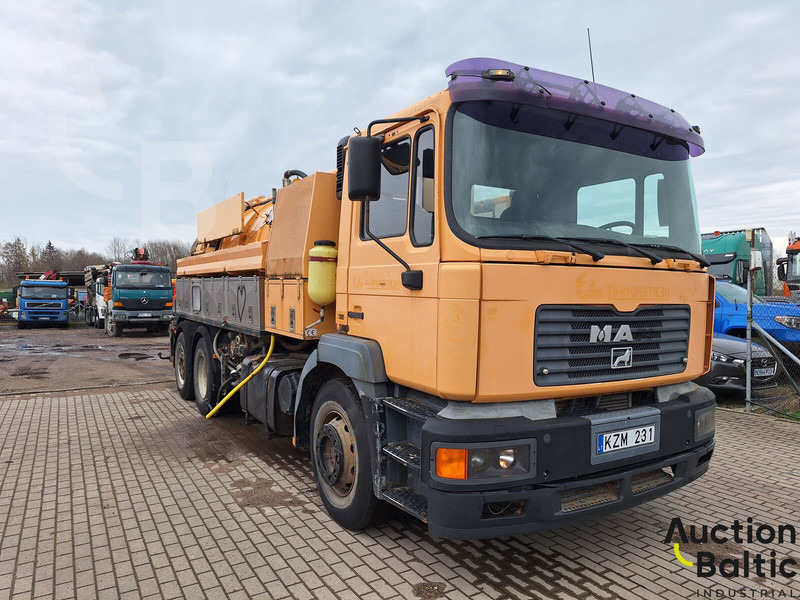 MAN TGS200 - משאית ואקום: תמונה 2 MAN TGS200 - משאית ואקום: תמונה 2