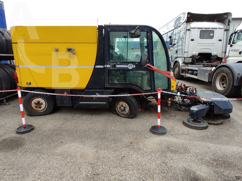 Mathieu Azura - מטאטא כבישים: תמונה 4 Mathieu Azura - מטאטא כבישים: תמונה 4