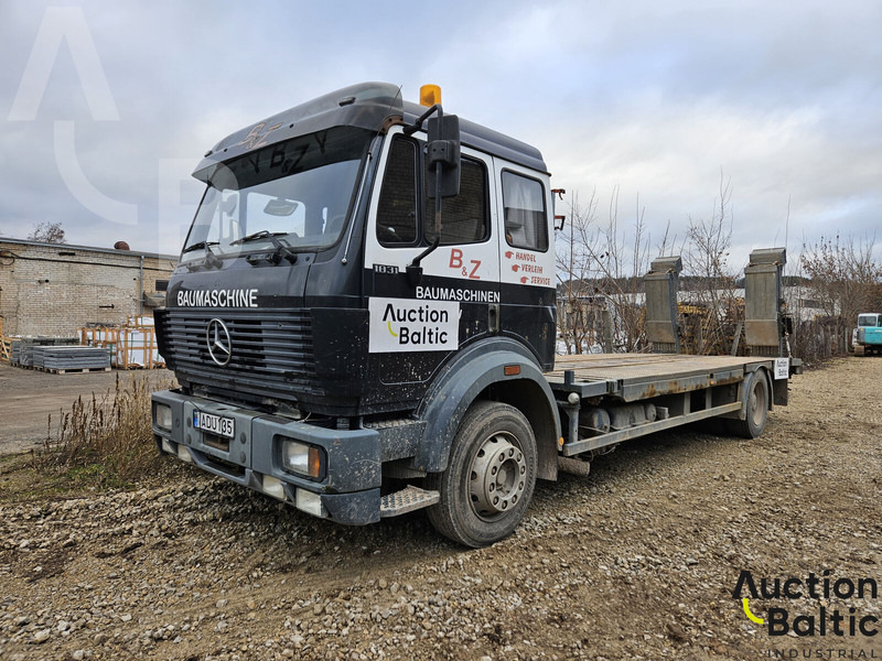Mercedes-Benz 1831 - משאית גרירה: תמונה 1 Mercedes-Benz 1831 - משאית גרירה: תמונה 1
