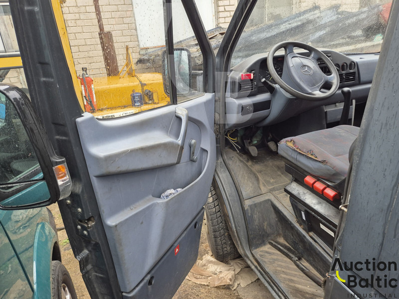 Mercedes-Benz 216 - כלי רכב מסחרי קטן: תמונה 4 Mercedes-Benz 216 - כלי רכב מסחרי קטן: תמונה 4