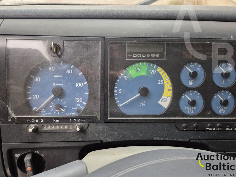 Mercedes-Benz 817 L - משאית וילונות צד: תמונה 5 Mercedes-Benz 817 L - משאית וילונות צד: תמונה 5