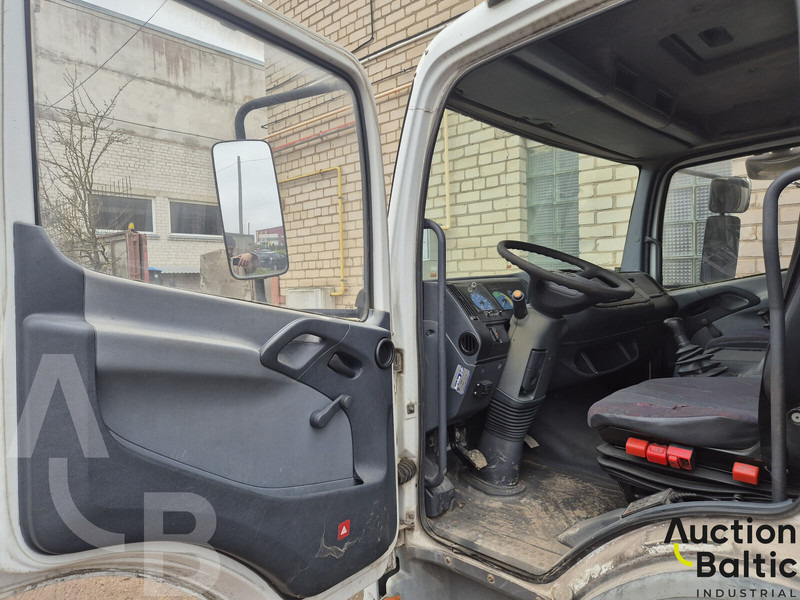 Mercedes-Benz 817 L - משאית וילונות צד: תמונה 4 Mercedes-Benz 817 L - משאית וילונות צד: תמונה 4