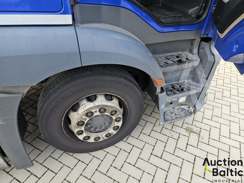 משאית עם שלדת תא Mercedes-Benz Actros 1843: תמונה 14