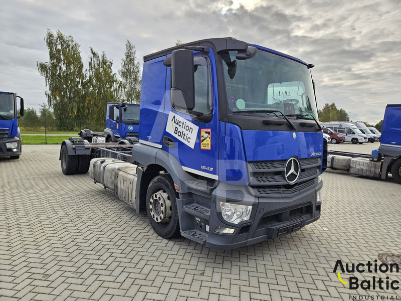 Mercedes-Benz Actros 1843 - משאית עם שלדת תא: תמונה 1 Mercedes-Benz Actros 1843 - משאית עם שלדת תא: תמונה 1