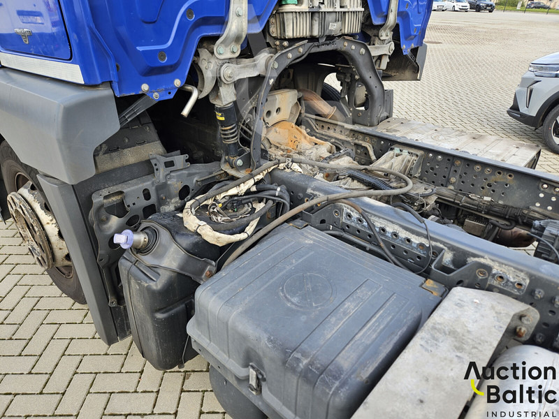 משאית עם שלדת תא Mercedes-Benz Actros 1843: תמונה 12
