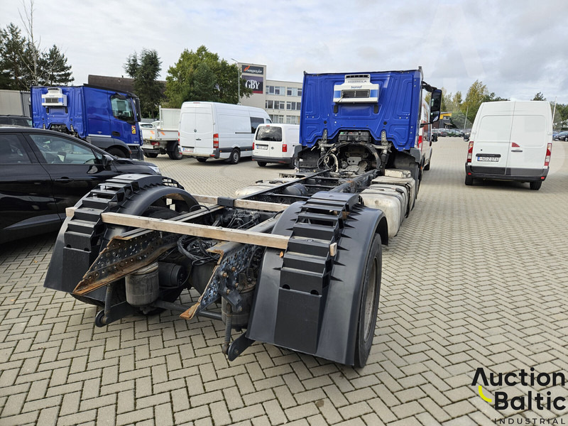 Mercedes-Benz Actros 1843 - משאית עם שלדת תא: תמונה 4 Mercedes-Benz Actros 1843 - משאית עם שלדת תא: תמונה 4