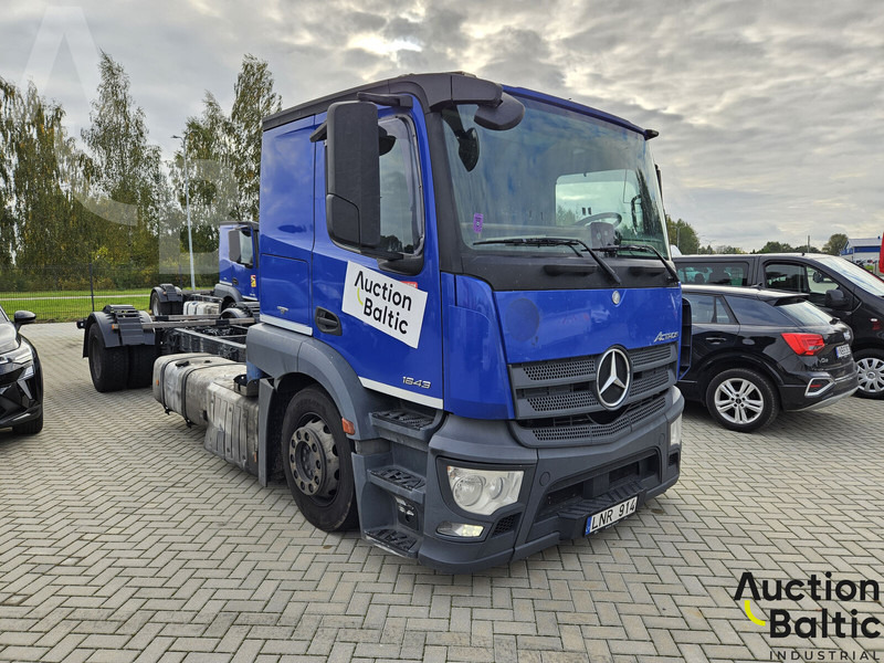 Mercedes-Benz Actros 1843 - משאית עם שלדת תא: תמונה 1 Mercedes-Benz Actros 1843 - משאית עם שלדת תא: תמונה 1