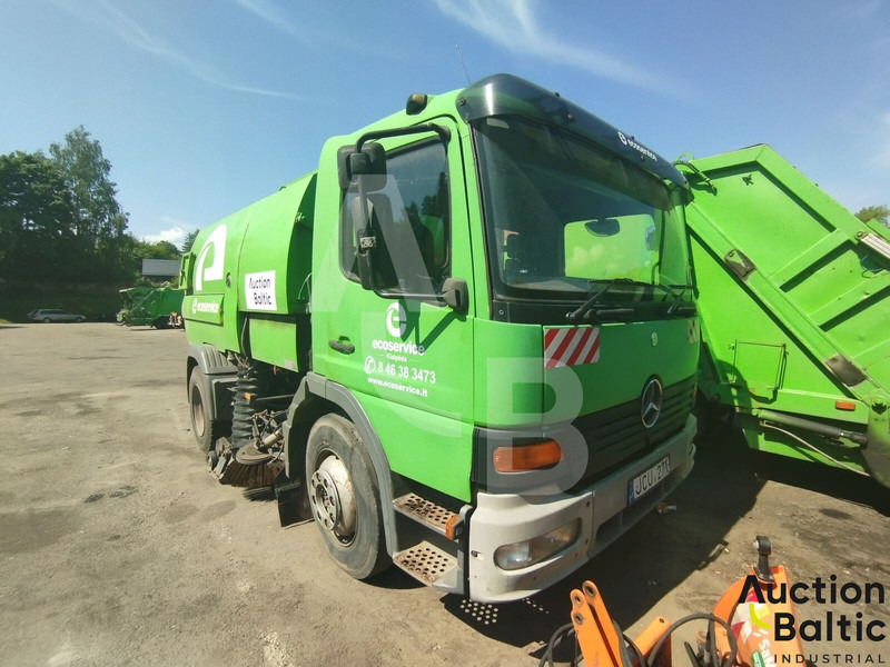 Mercedes-Benz Atego 1318 - מטאטא כבישים: תמונה 1 Mercedes-Benz Atego 1318 - מטאטא כבישים: תמונה 1