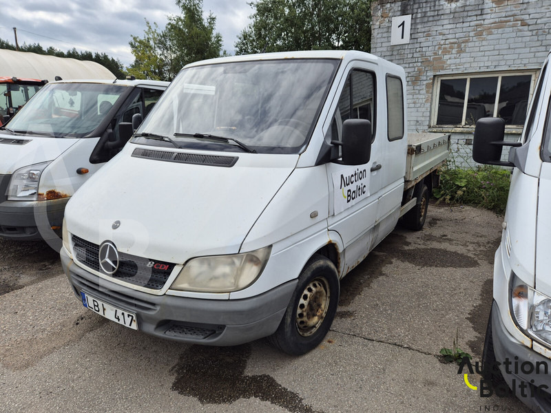 Mercedes-Benz Sprinter 208 CDI - כלי רכב מסחרי במיטה שטוחה, כלי רכב מסחרי קומבי: תמונה 1 Mercedes-Benz Sprinter 208 CDI - כלי רכב מסחרי במיטה שטוחה, כלי רכב מסחרי קומבי: תמונה 1