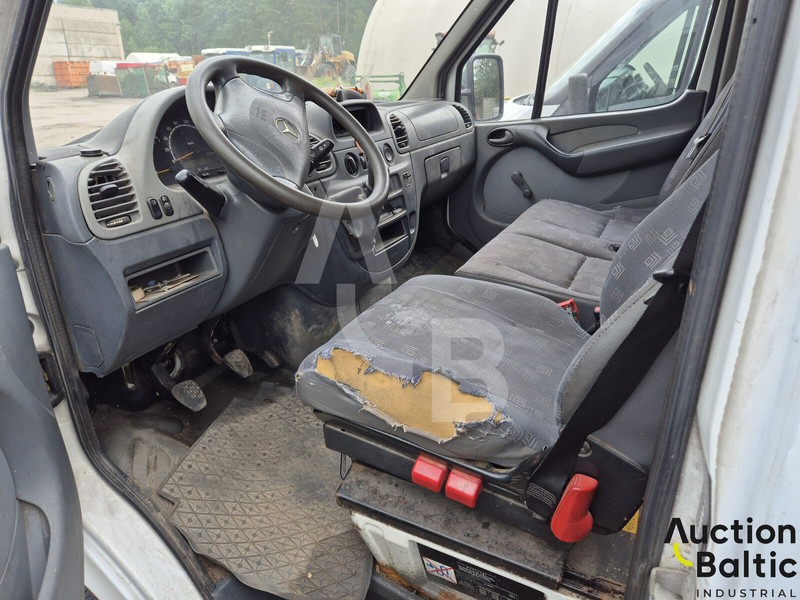 Mercedes-Benz Sprinter 208 CDI - כלי רכב מסחרי במיטה שטוחה, כלי רכב מסחרי קומבי: תמונה 5 Mercedes-Benz Sprinter 208 CDI - כלי רכב מסחרי במיטה שטוחה, כלי רכב מסחרי קומבי: תמונה 5