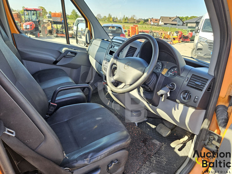Mercedes-Benz Sprinter - משאית אשפה: תמונה 5 Mercedes-Benz Sprinter - משאית אשפה: תמונה 5