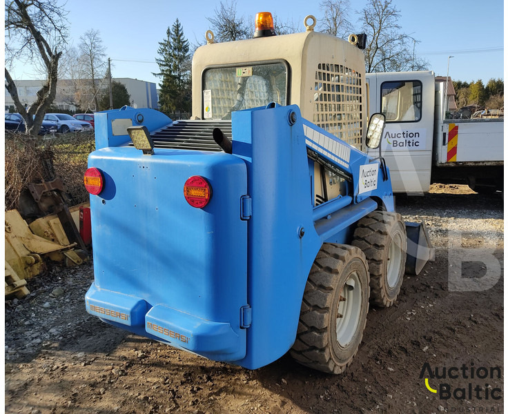 Messersi SL-45 - מעמיס היגוי החלקה: תמונה 3 Messersi SL-45 - מעמיס היגוי החלקה: תמונה 3