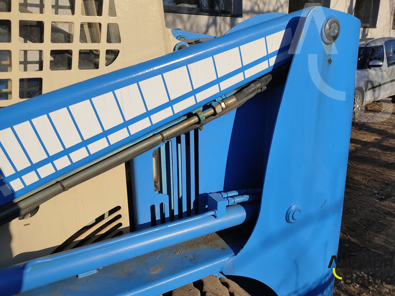 מעמיס היגוי החלקה Messersi SL-45: תמונה 11 מעמיס היגוי החלקה Messersi SL-45: תמונה 11