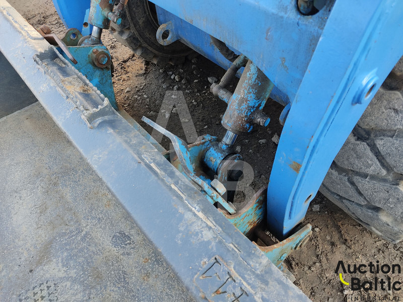 מעמיס היגוי החלקה Messersi SL-45: תמונה 13 מעמיס היגוי החלקה Messersi SL-45: תמונה 13