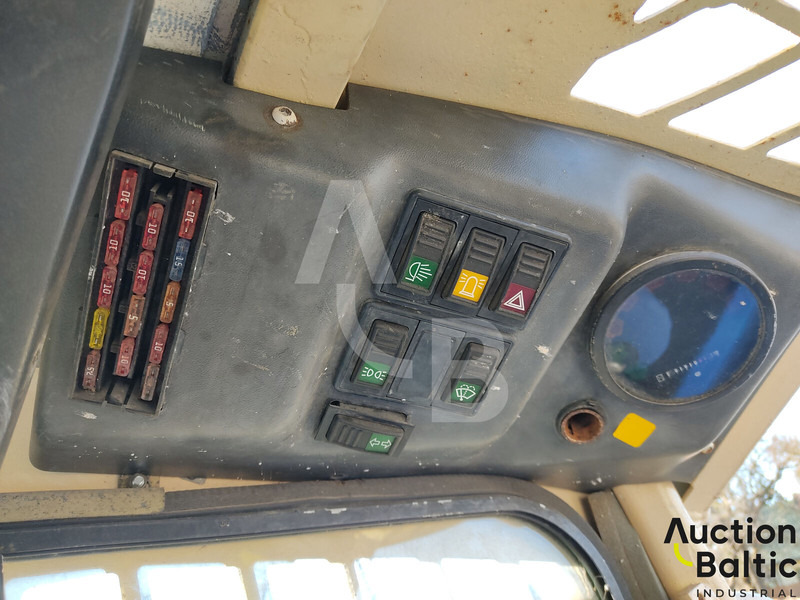 מעמיס היגוי החלקה Messersi SL-45: תמונה 8 מעמיס היגוי החלקה Messersi SL-45: תמונה 8