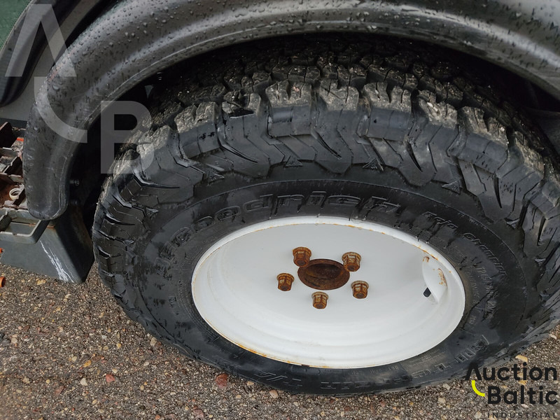 מטאטא כבישים Multihog CX75: תמונה 16