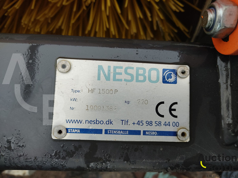 מטאטא כבישים Multihog CX75: תמונה 13