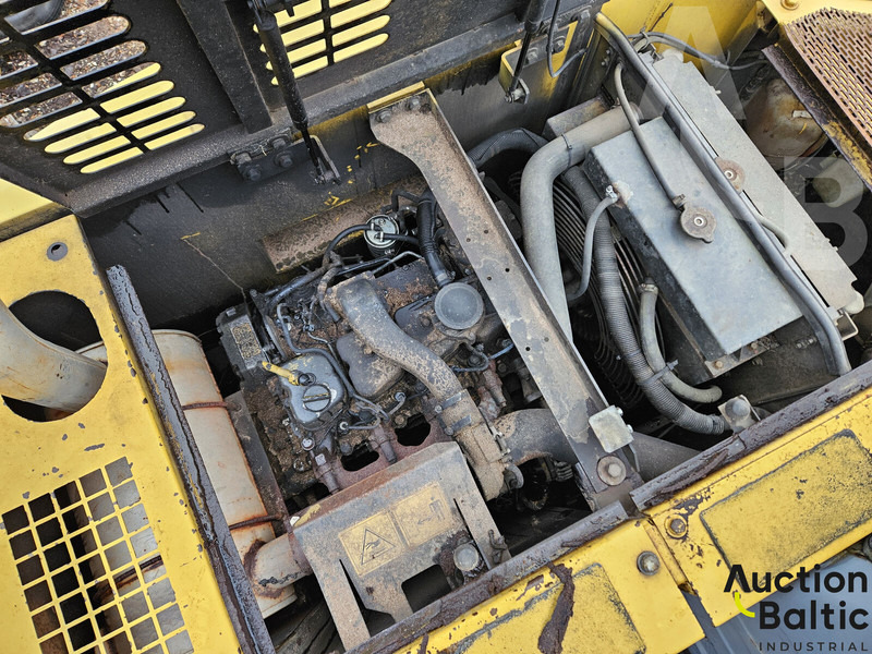 מחפר סורק New Holland E 145: תמונה 14
