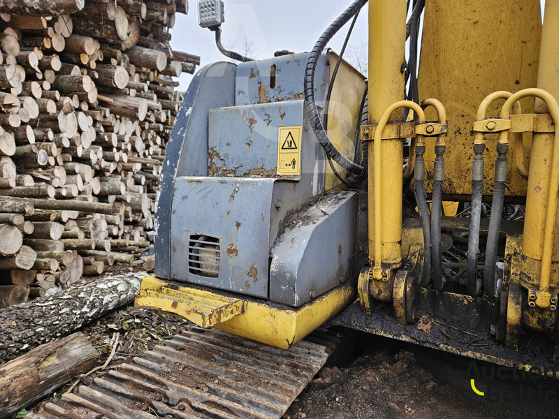 מחפר סורק New Holland E 145: תמונה 10