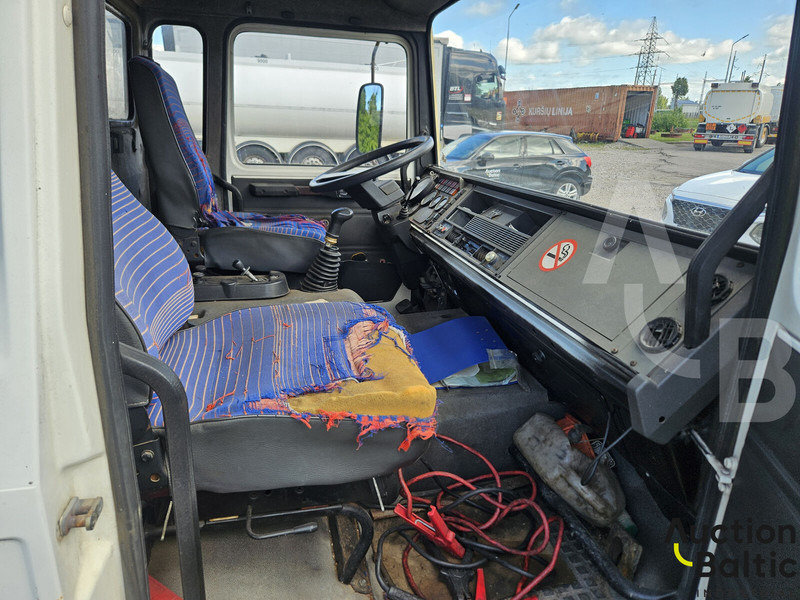 Renault Midliner S 150 - משאית מכל: תמונה 5 Renault Midliner S 150 - משאית מכל: תמונה 5