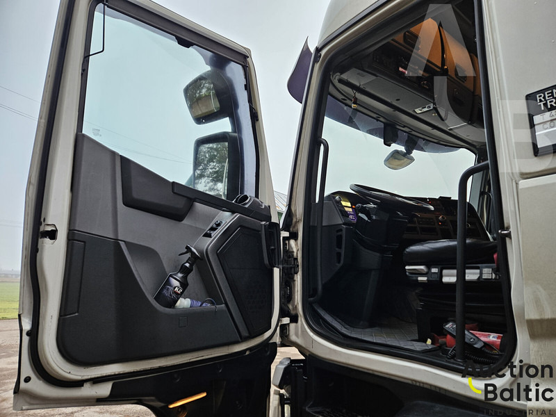 Renault - יחידת טרקטור: תמונה 4 Renault - יחידת טרקטור: תמונה 4