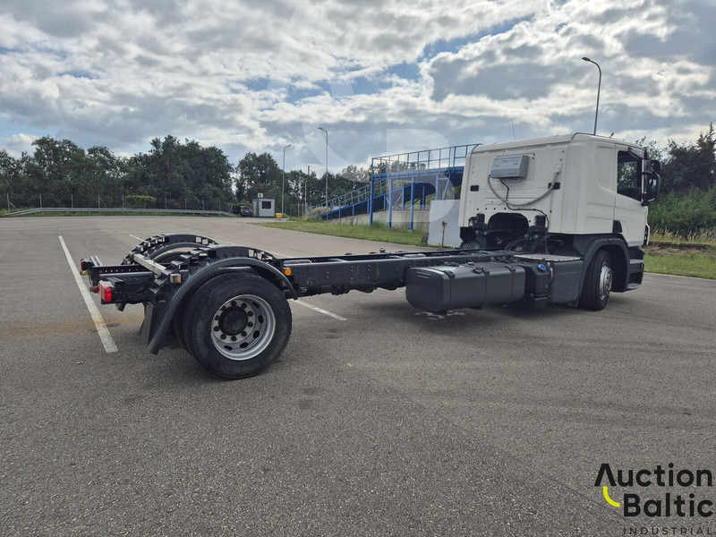 Scania P 450 - משאית עם שלדת תא: תמונה 4 Scania P 450 - משאית עם שלדת תא: תמונה 4