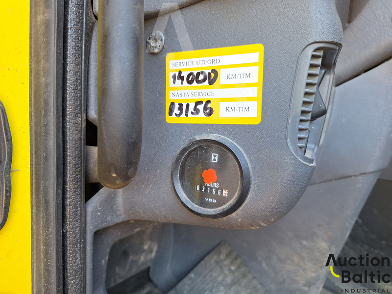 Scania P 94 - מטאטא כבישים: תמונה 5 Scania P 94 - מטאטא כבישים: תמונה 5