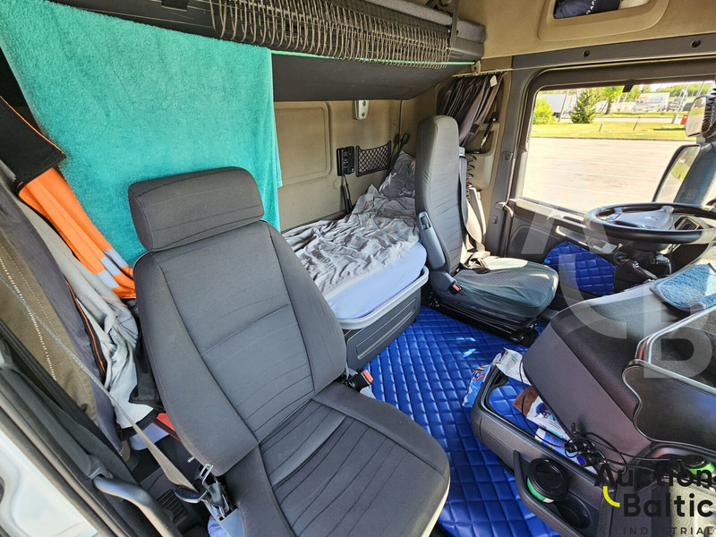 משאית הובלה אוטומטית Scania R 450: תמונה 11