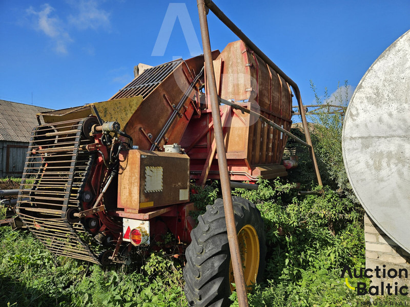 TIM Sugar beet harvester - מקצרת קומבינה: תמונה 2 TIM Sugar beet harvester - מקצרת קומבינה: תמונה 2