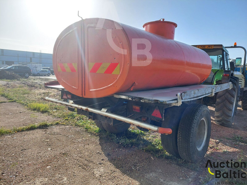 Trailer for transporting and watering water - קרון נגרר עם מכל: תמונה 3 Trailer for transporting and watering water - קרון נגרר עם מכל: תמונה 3
