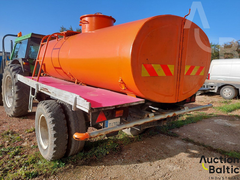 Trailer for transporting and watering water - קרון נגרר עם מכל: תמונה 4 Trailer for transporting and watering water - קרון נגרר עם מכל: תמונה 4