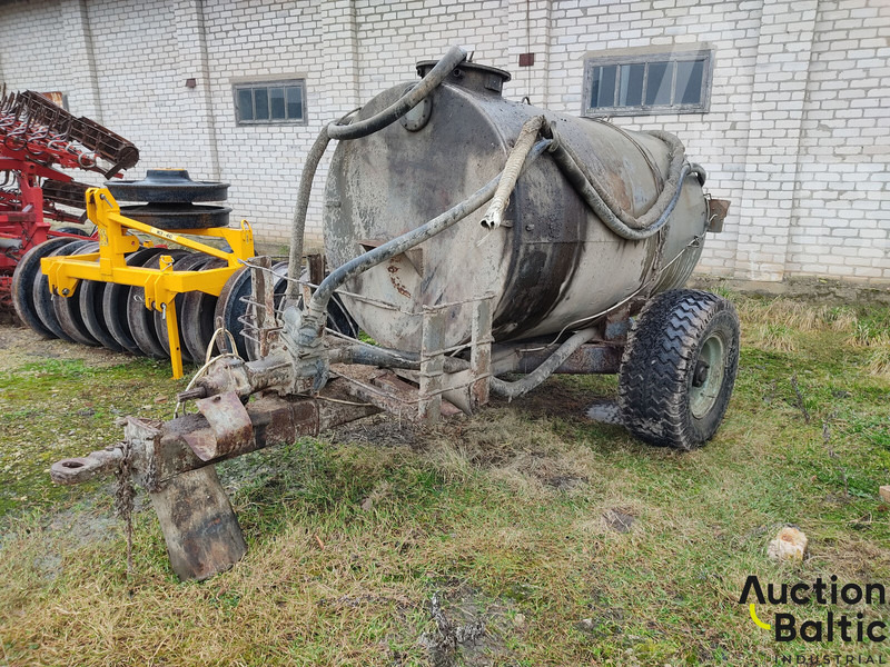 Trailer - tank - קרון נגרר עם מזהיר: תמונה 1 Trailer - tank - קרון נגרר עם מזהיר: תמונה 1