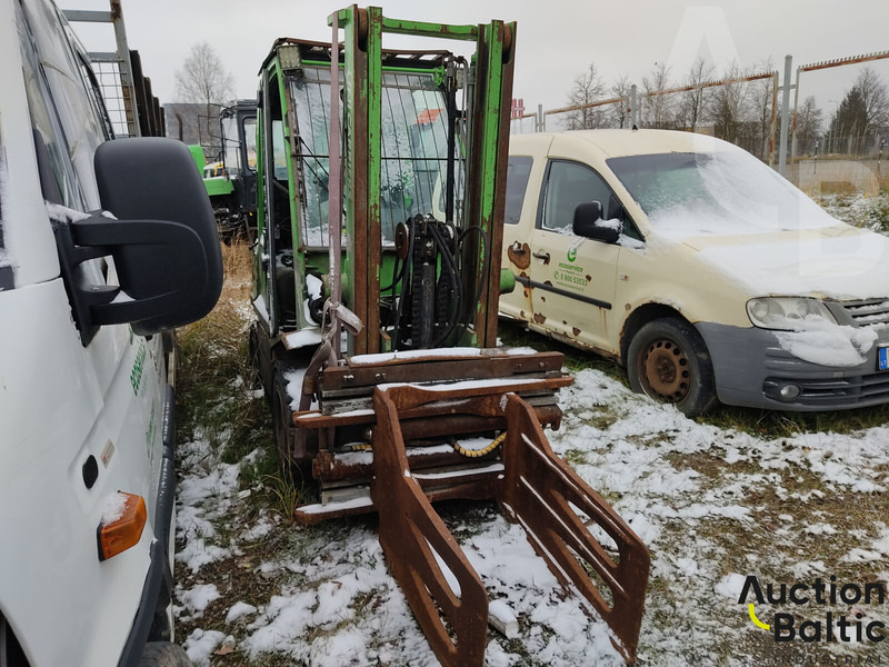 UniCarriers 30 - מלגזת סולר: תמונה 3 UniCarriers 30 - מלגזת סולר: תמונה 3