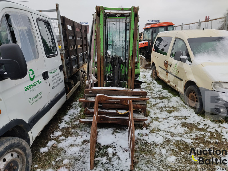 UniCarriers 30 - מלגזת סולר: תמונה 4 UniCarriers 30 - מלגזת סולר: תמונה 4