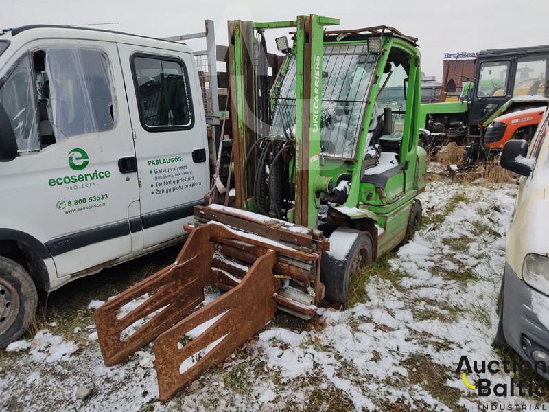 UniCarriers 30 - מלגזת סולר: תמונה 1 UniCarriers 30 - מלגזת סולר: תמונה 1