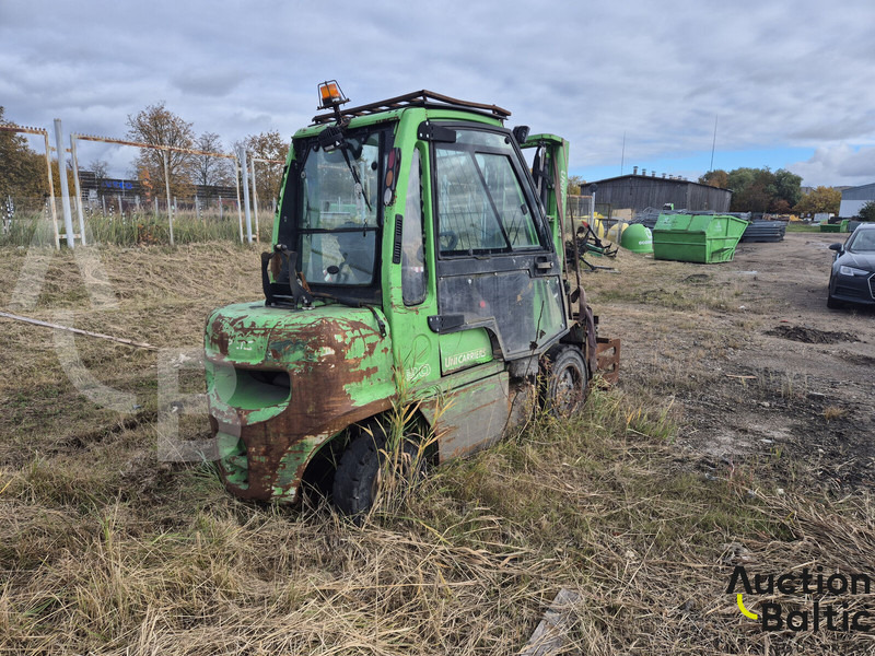 UniCarriers 30 - מלגזת סולר: תמונה 4 UniCarriers 30 - מלגזת סולר: תמונה 4