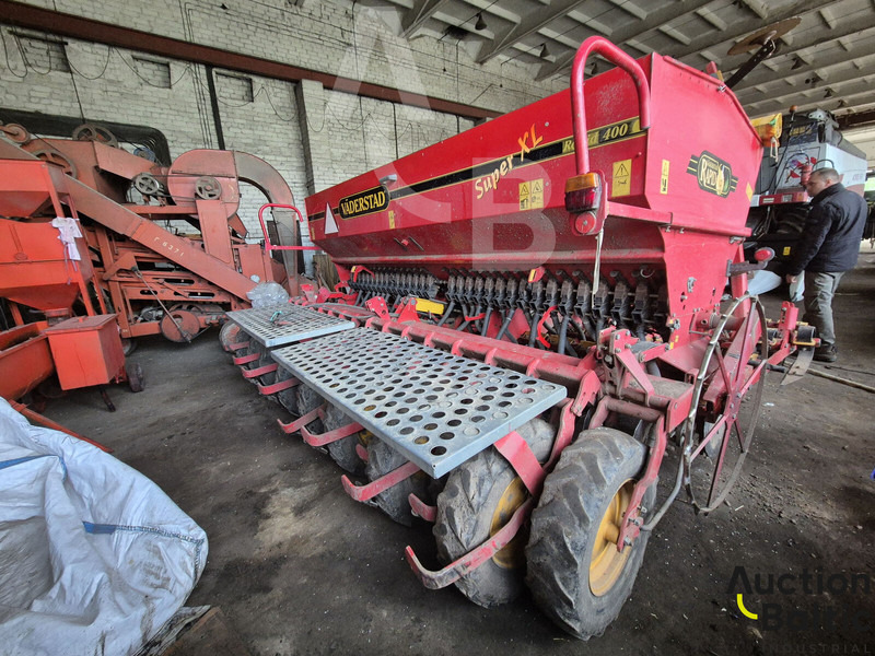 Vaderstad Rapid400C - ציוד זריעה: תמונה 3 Vaderstad Rapid400C - ציוד זריעה: תמונה 3