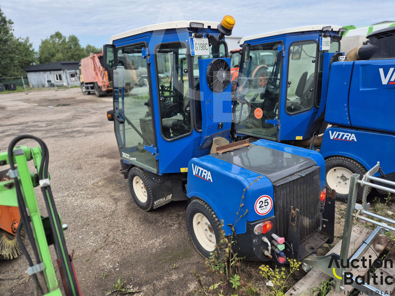 Vitra 2037 Economy - מטאטא כבישים: תמונה 4 Vitra 2037 Economy - מטאטא כבישים: תמונה 4