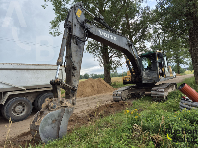 Volvo EC 210 C L - מחפר סורק: תמונה 2 Volvo EC 210 C L - מחפר סורק: תמונה 2