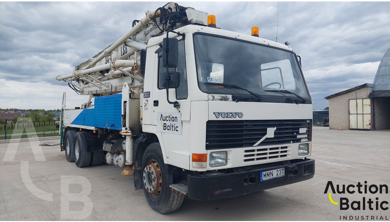 Volvo FL10 - משאבת בטון נייחת: תמונה 2 Volvo FL10 - משאבת בטון נייחת: תמונה 2