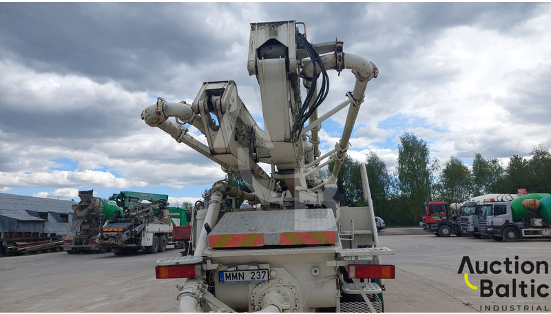 Volvo FL10 - משאבת בטון נייחת: תמונה 5 Volvo FL10 - משאבת בטון נייחת: תמונה 5