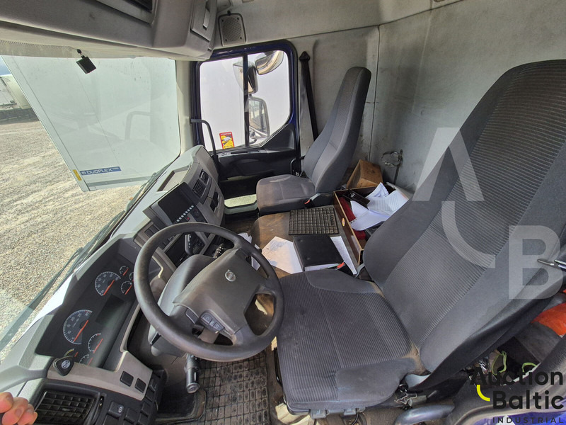 Volvo FL240 - משאית תיבה: תמונה 4 Volvo FL240 - משאית תיבה: תמונה 4