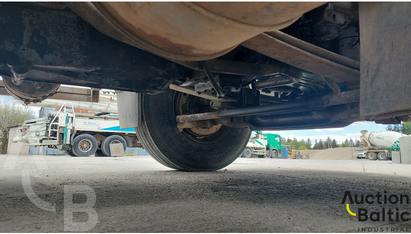 משאית מערבלת בטון Volvo FM12: תמונה 17 משאית מערבלת בטון Volvo FM12: תמונה 17