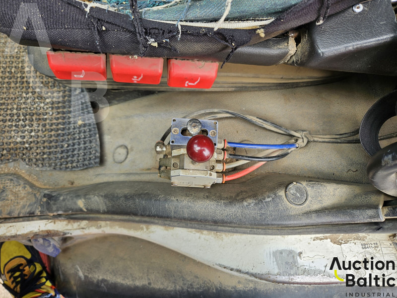 מזהיר Volvo FM12: תמונה 11