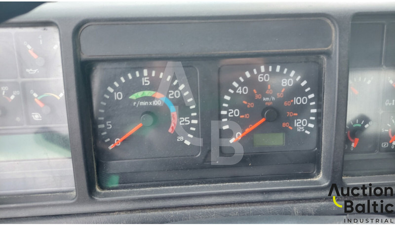 משאית מערבלת בטון Volvo FM12: תמונה 6 משאית מערבלת בטון Volvo FM12: תמונה 6