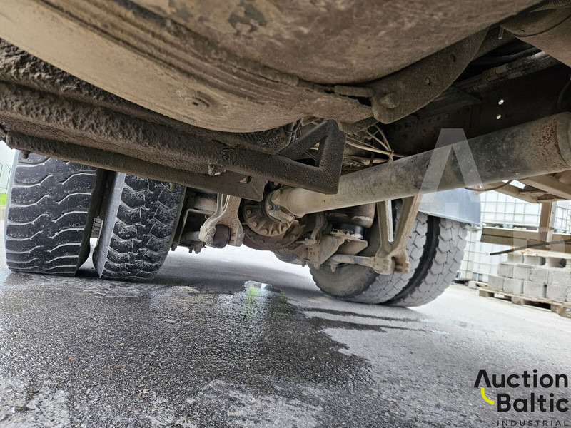 משאית מערבלת בטון Volvo FM12: תמונה 17